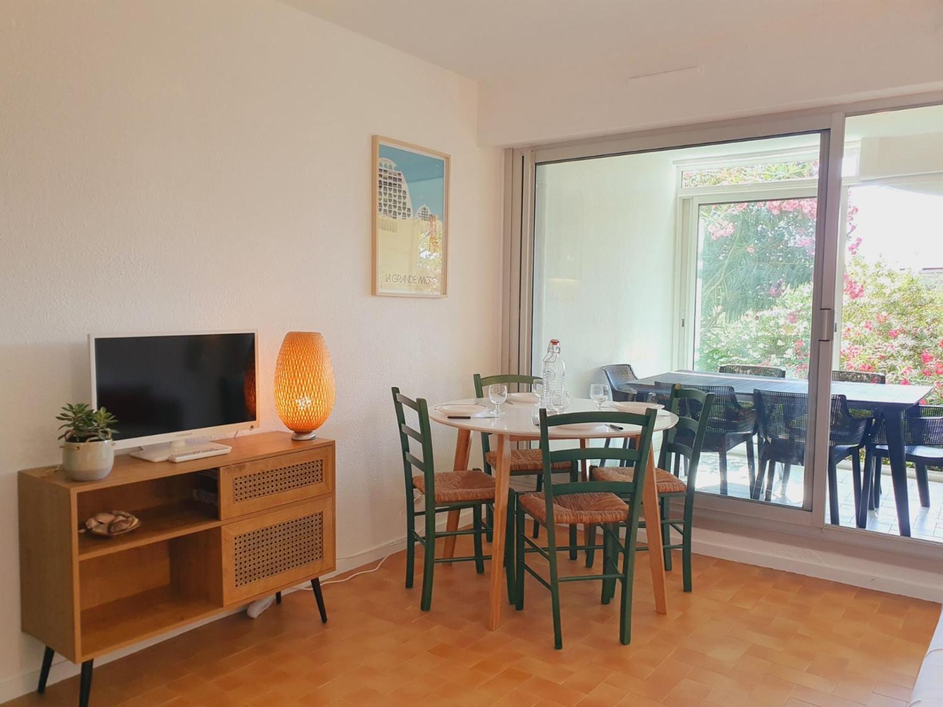 T2 Traversant Familial Cap Sud Parking Plages - Rossiconciergerie - Linge En Option La Grande-Motte Exterior photo